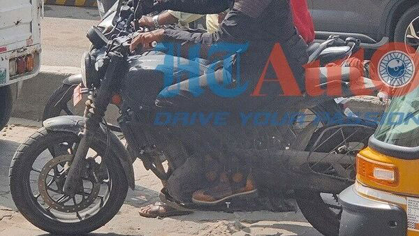 royal enfield hunter 450 spied