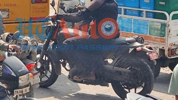 royal enfield hunter 450 spied