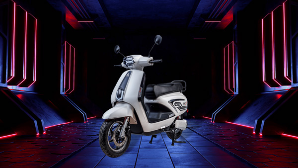 iVoomi Electric Scooters Gets Connected Features For Rs 2,999 