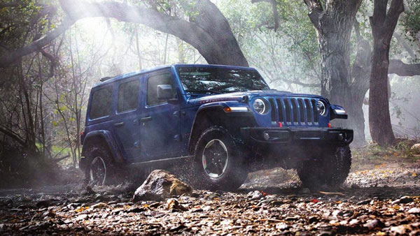 Land Rover Defender vs Jeep Wrangler Comparison