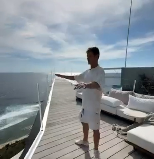 Retired Boeing 737 Turns Into A Luxurios Villa In Bali Video By Anand Mahindra