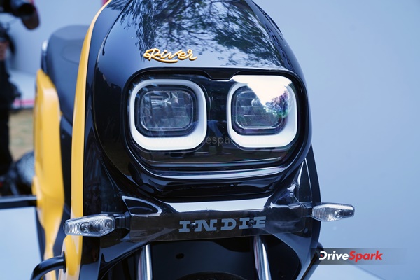 പ്രേമലുവിൽ തിളങ്ങി മലയാളിയുടെ ഇവി, റിവർ ഇൻഡി പ്രേമലുവിൽ തിളങ്ങി മലയാളിയുടെ ഇവി, റിവർ ഇൻഡി