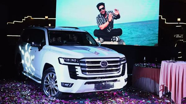 Famous Youtuber Vikas Dayal Buys Toyota Land Cruiser Famous Youtuber Vikas Dayal Buys Toyota Land Cruiser