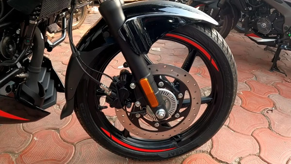 2024 bajaj pulsar 220f 2024 bajaj pulsar 220f