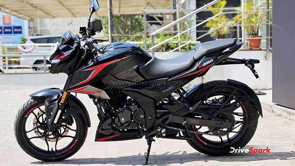 2024 bajaj pulsar n250 side view