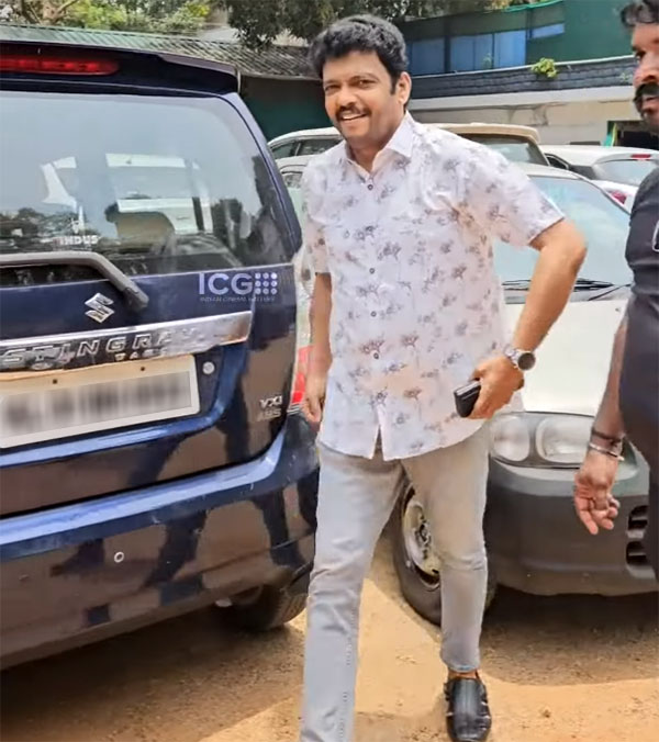 actor jagadish drove an old maruti stingray