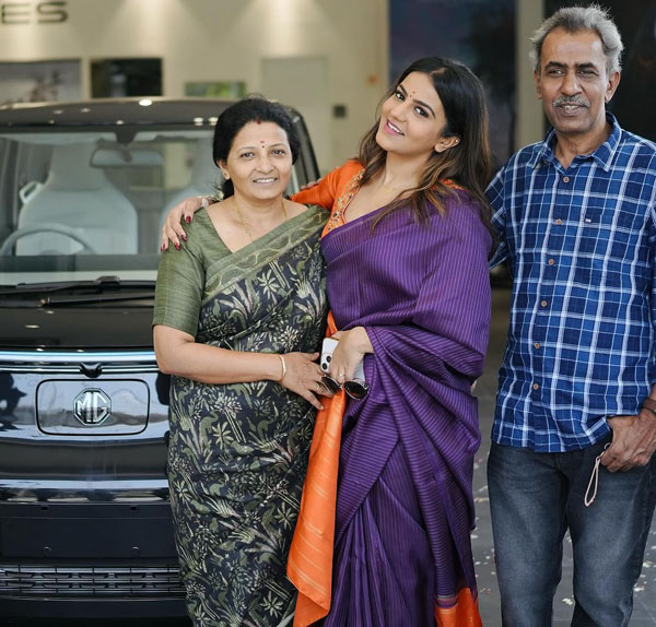 namratha buys gowda mg comet ev