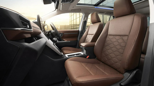 toyota innova hycross seat