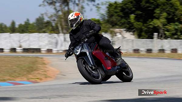 ultraviolette f77 naked side view