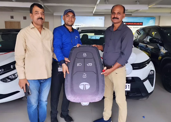 Woman Surprises Her Father And Father-in-law With New Tata Altroz And Nexon As Gift