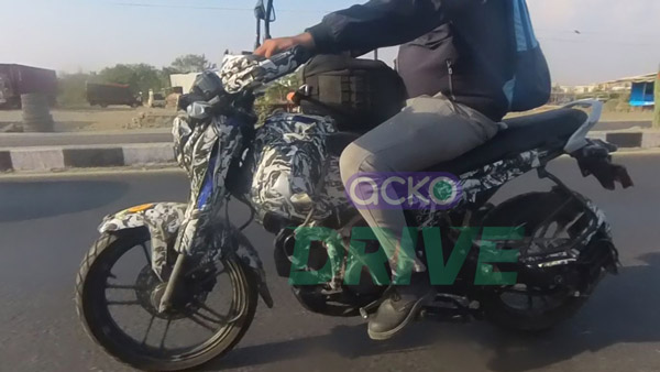 bajaj bruzer 125 cng bike spotted