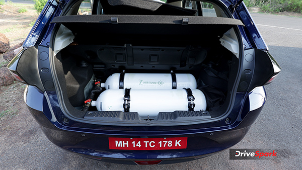 tata altroz cng cylinder
