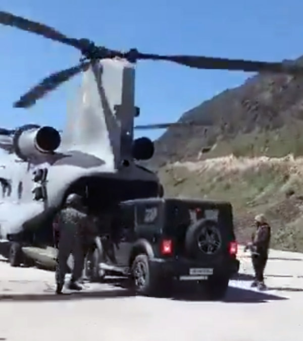 mahindra thar airdropped by chinook helicopter