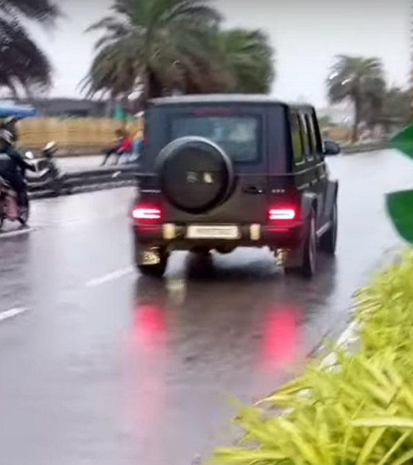 India Cricketer Suryakumar Yadav Spotted In Mercedes G63 AMG India Cricketer Suryakumar Yadav Spotted In Mercedes G63 AMG