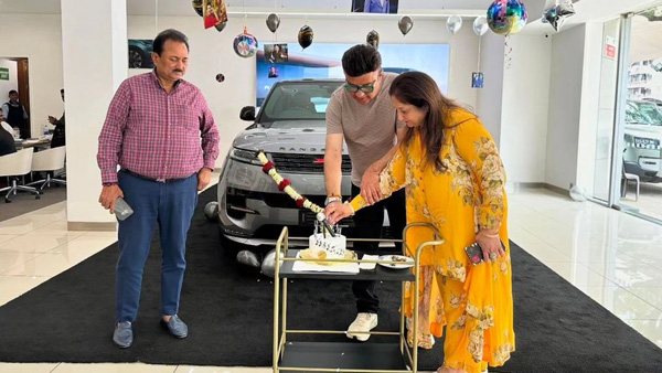 anu malik range rover sport