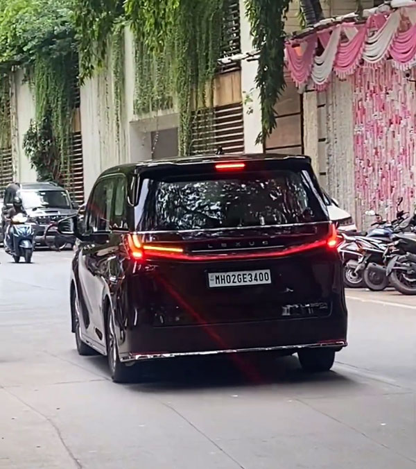 Bollywood Actress Janhvi Kapoor Buys New Lexus LM 350mh