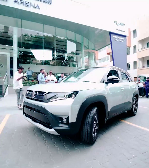 Big Boss Kannada Season 10 Winner Karthik Mahesh