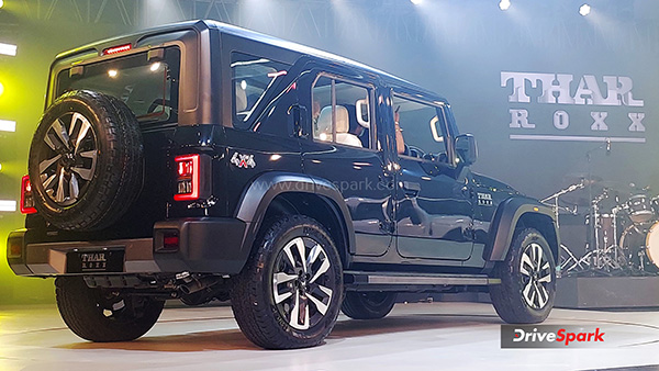 Mahindra Thar Roxx Variant Wise Features Mahindra Thar Roxx Variant Wise Features