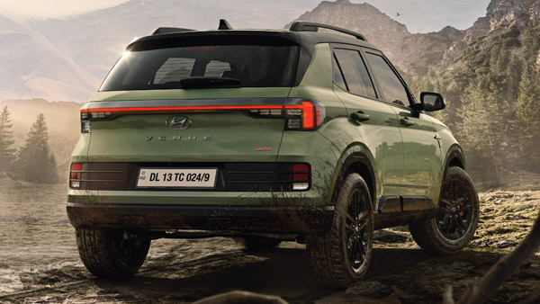 hyundai venue adventure edition rear profile hyundai venue adventure edition rear profile