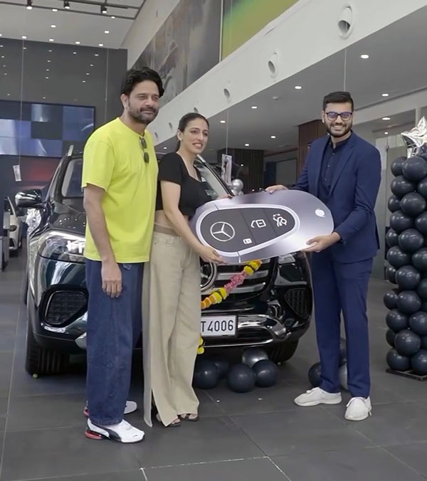 Bollywood Actor Jaideep Ahlawat Buys New Mercedes-Benz GLS Bollywood Actor Jaideep Ahlawat Buys New Mercedes-Benz GLS