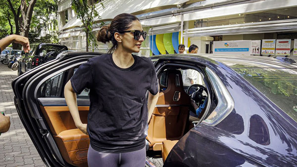 Bollywood Actress Sonam Kapoor Spotted In New BMW 740i M Sport Bollywood Actress Sonam Kapoor Spotted In New BMW 740i M Sport