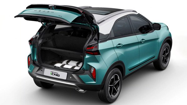 tata nexon icng rear