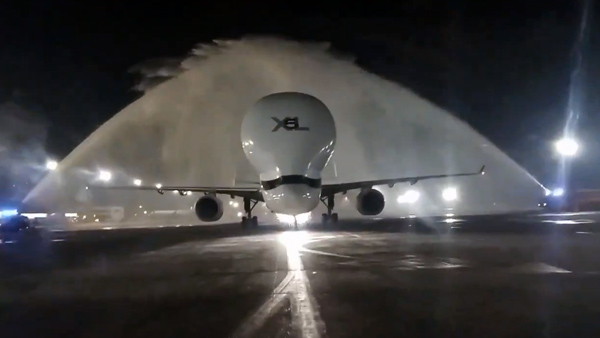 World s Largest Cargo Plane Airbus Beluga XL Landed At Kolkata World s Largest Cargo Plane Airbus Beluga XL Landed At Kolkata