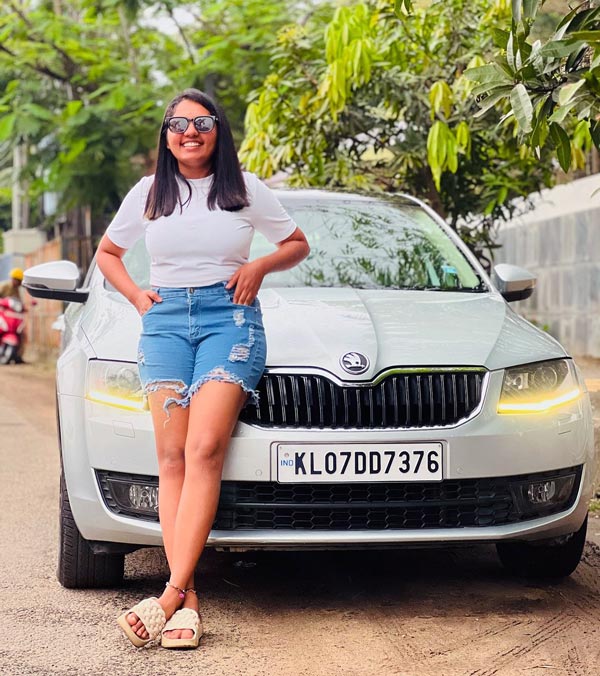 Travel Vlogger Backpacker Arunima Buys Skoda Octavia Diesel Automatic Car Images Goes Viral