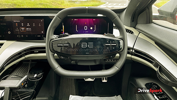 mahindra be 6e steering wheel