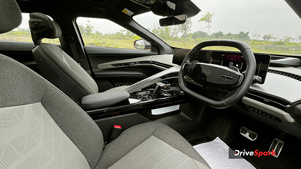 mahindra be 6e steering wheel design