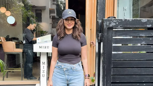 mrunal thakur spotted in mercedes s4504