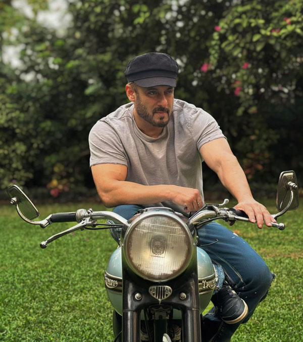 Salman Khan Poses With His Father s Old Triumph Tiger 100 Bike Salman Khan Poses With His Father s Old Triumph Tiger 100 Bike