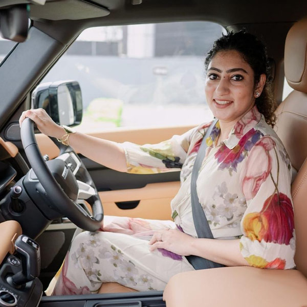 lady entrepreneur buy defender 110 hse