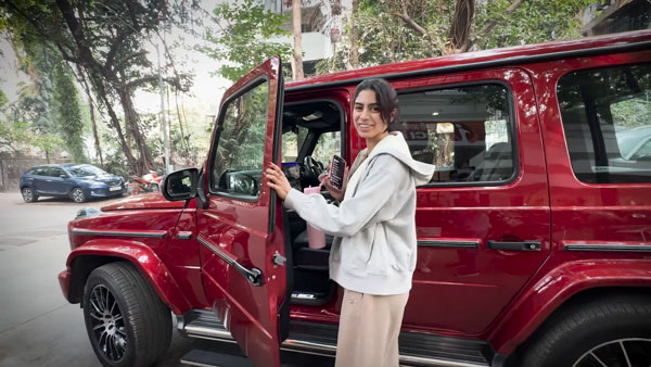 khushi kapoor spotted in mercedes amg g400d