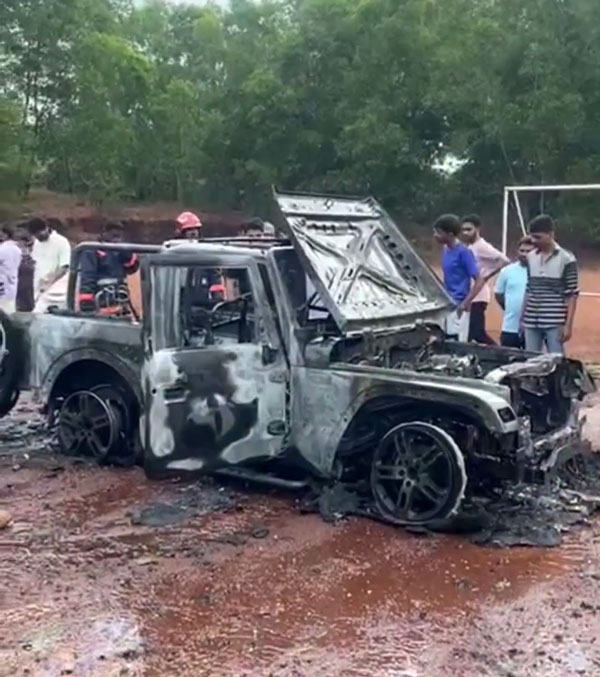 Mahindra thar caught fire