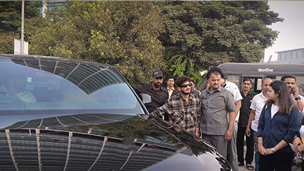 munawar faruqui spotted in range rover sport munawar faruqui spotted in range rover sport