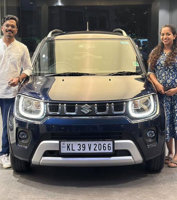 karikku fame Sneha babu new car