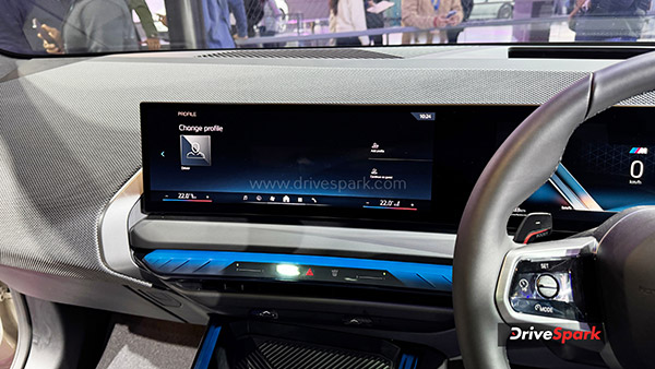 2025 bmw x3 auto expo 2025 display