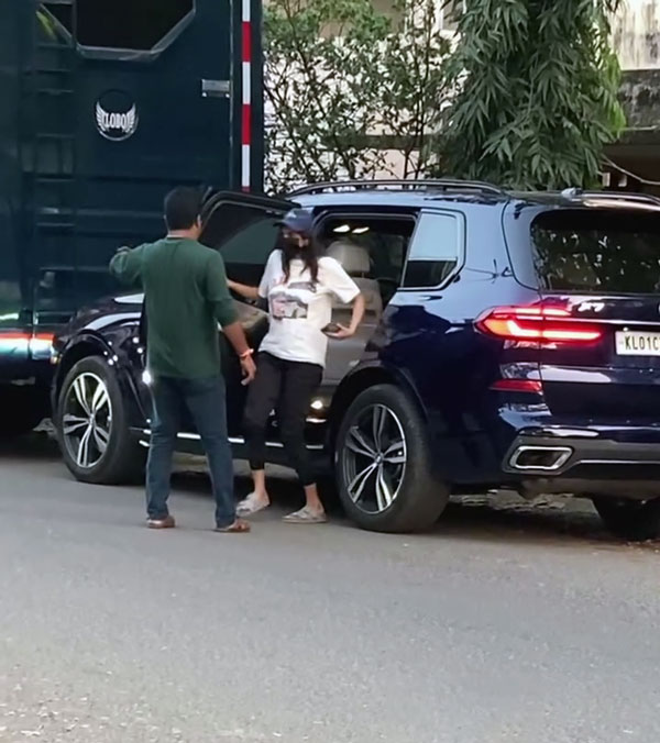 actress kalyani priyadarshan bmx x7 actress kalyani priyadarshan bmx x7