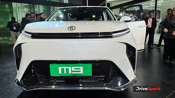 MG M9 Electric MPV Unveiled At Bharat Mobility Global Expo 2025