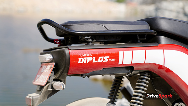 numeros diplos max review rear badge