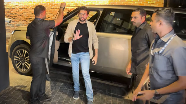 aaditya thackeray range rover autobiography