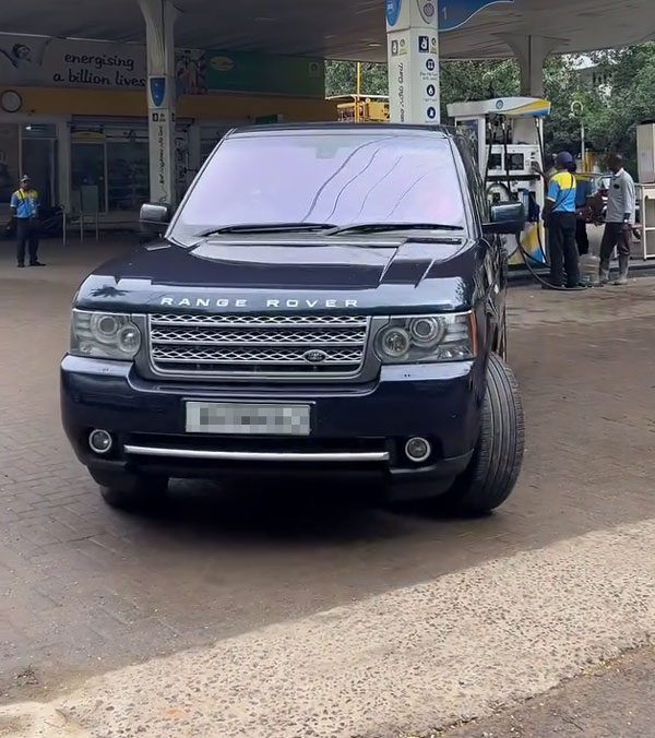 Dulquer Salmaan Buys Used Range Rover Autobiography 2010 Model