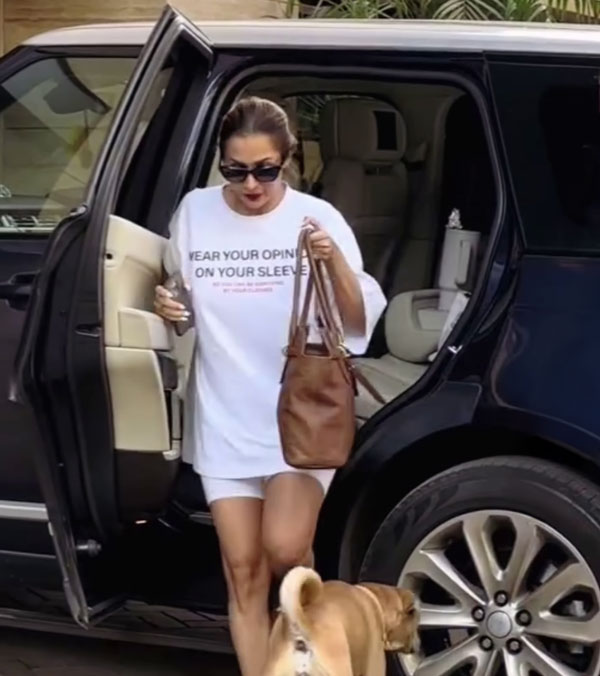 Bollywood Actress Malaika Arora Spotted In Range Rover Luxury SUV