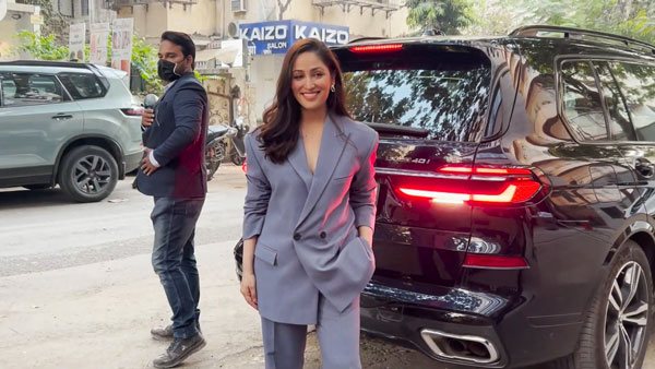 yami gautam spotted in bmw x7