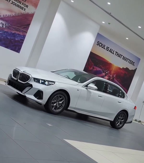 Calicut Textiles Buys New BMW 5 Series Luxury Sedan Worth 92 98 Lakh Calicut Textiles Buys New BMW 5 Series Luxury Sedan Worth 92 98 Lakh