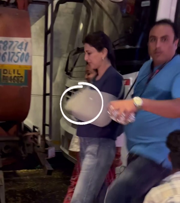 sonali bendre spotted in toyota innova crysta