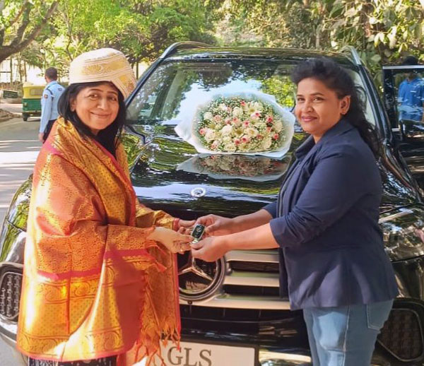 Zerodha Owners Nithin Kamath And Nikhil Kamath Gifted Mother Mercedes Benz GLS Luxury SUV
