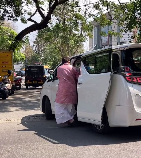 actor ramu toyota vellfire