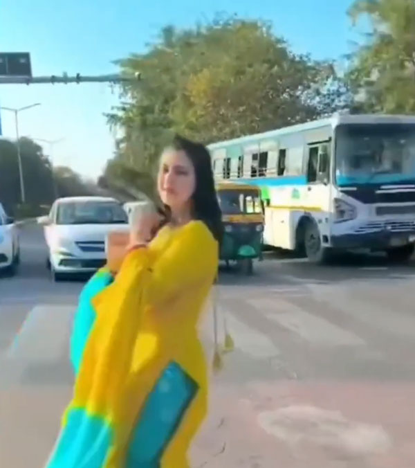 cop suspended after wifes road dancing cop suspended after wifes road dancing